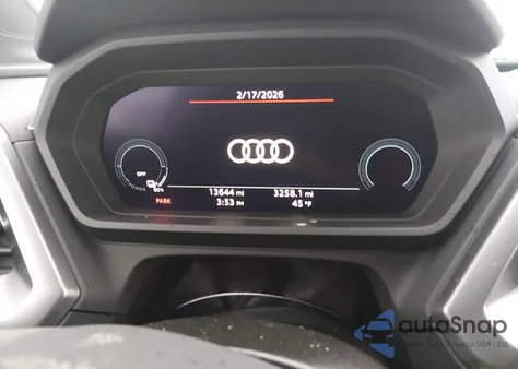 2025 Audi Q4 E-Tron Premium 45 Quattro z USA, uszkodzony, nr VIN WA1B5BFZ3SP063609